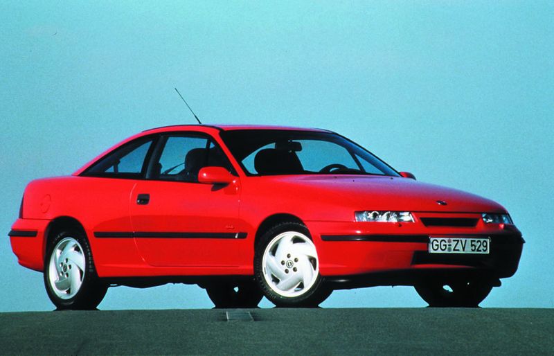 Ging wie die sprichwörtliche Feuerwehr: Der Calibra Turbo 4x4 brachte es auf eine Höchstgeschwindigkeit von 245 km/h.  (Foto: Opel)