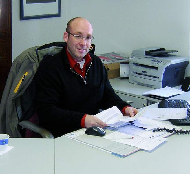 Stefan Pielmeier: „Das Puls-Air-Gerät heizt so gut, dass wir unsere alte Heizung nicht mehr brauchen.“ (Archiv: Vogel Business Media)