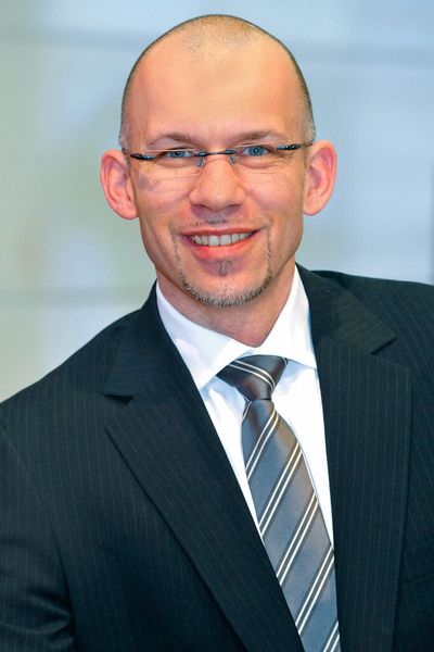 „Unter dem Aspekt Industrie 4.0 sind einheitliche Standards – insbesondere im Engineering – ein Muss“, betont Timm Hauschke, Produktmanager bei Eplan. Er ist davon überzeugt, dass die deutsche Industrie die Schaffung einheitlicher Standards vorantreiben muss. (Bild: Eplan)