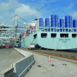 2 „European Container Terminals“ (ECT), Rotterdam:  igus hat acht Ship-to-Shore-Krane von ZPMC (Shanghai) mit „E4/4 4040“-Rollenenergieketten-Systemen ausgerüstet. Desweiteren sind im gleichen Terminal RMG’s von ZPMC mit igus-Systemen ausgerüstet.  Bild: Höltkemeier