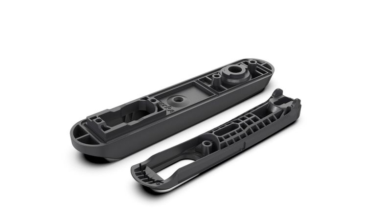 Komponenten aus technischem Kunststoff, wie hier Griff und Mulde eines Schwenkgriffes von EMKA, punkten durch ihr geringes Gewicht und gleichzeitig hohe Festigkeit. (Bild:  EMKA)