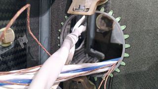 Spring-Fast-Kantenschutz an einem Blitzloch (Bild: DTi Device Technologies GmbH)