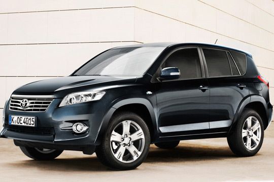 Der überarbeitete Toyota-Kompakt-SUV hat eine neue Frontpartie. (Archiv: Vogel Business Media)