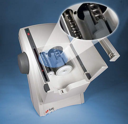 2 Die Herausforderung für Framo bestand darin,  ... den Antrieb für ein Nachfolgemodell zu konstruieren, das leiser und kleiner, aber dabei doppelt so leistungsfähig sein sollte wie der Vorgänger. Das macht auch zwei verschiedene Kettenausführungen nötig. (Archiv: Vogel Business Media)