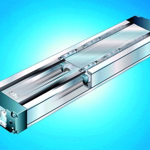 Bild 2: Die Compact-Module CKK mit zwei integrierten Kugelschienenführungen und Kugelgewindetrieb bestehen aus einem Aluminiumprofil mit Ab-deckung und einer umlaufenden Spaltdichtung.   Bild: Bosch Rexroth