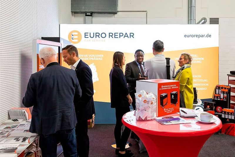 Euro-Repar, das schnell wachsende freie Werkstattkonzept des Autoherstellers PSA, warb auch auf der Fachtagung um neue Partner. (Stefan Bausewein)