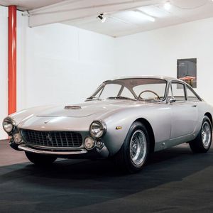 Der 1964er Ferrari 250 GT/L Berlinetta Lusso feierte 1962 beim Automobilsalon in Paris seine Premiere.(Bild:  Autoren-Union Mobilität/RM Sotheby's)