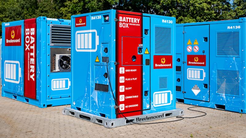Emissionsfreie mobile Stromversorgung: Batteriespeicher-Serie „Battery Boxen“ von 15-600 kW (Bild: ©Bredenoord GmbH )