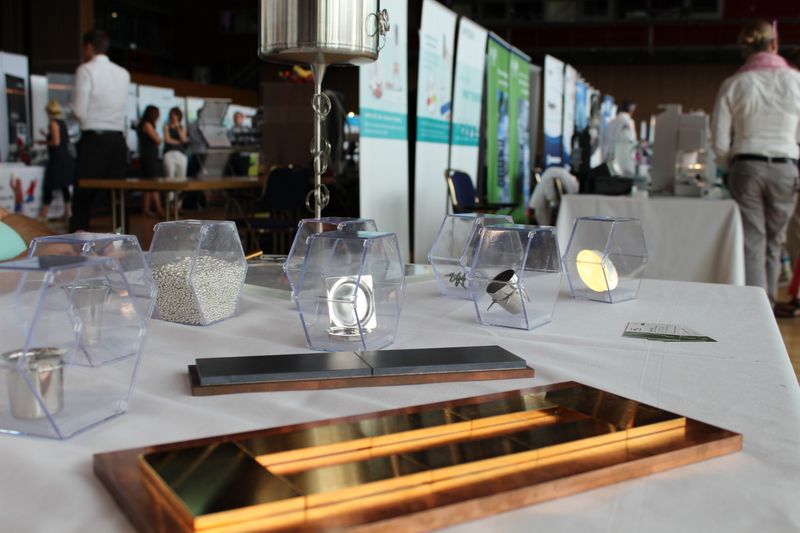 Impressionen der Lab-Supply Dresden vom 28. August 2019  Im Internationalen Congress Center des Maritim Hotels Dresden fanden sich zahlreiche Besucher ein, um mit den Ausstellern von Labortechnik und Verbrauchsmaterial ins Gespräch zu kommen. Impressionen vom Messetag sowie einige Besucherstimmen finden Sie in dieser Bildergalerie. Die nächste Lab-Supply ist am 25. September 2019 in Münster. Weitere Infos zu den kommenden Lab-Supply-Messen finden Sie auf www.lab-supply.info.   Lese-Empfehlung: Nachbericht zum erfolgreichen Auftakt der Lab-Supply in Wien. (Bild: LABORPRAXIS, C. Lüttmann)