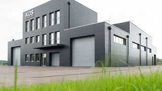 Die Sachverständigenorganisation investierte in den Neubau einen „siebenstelligen“ Eurobetrag. (Foto: KÜS)