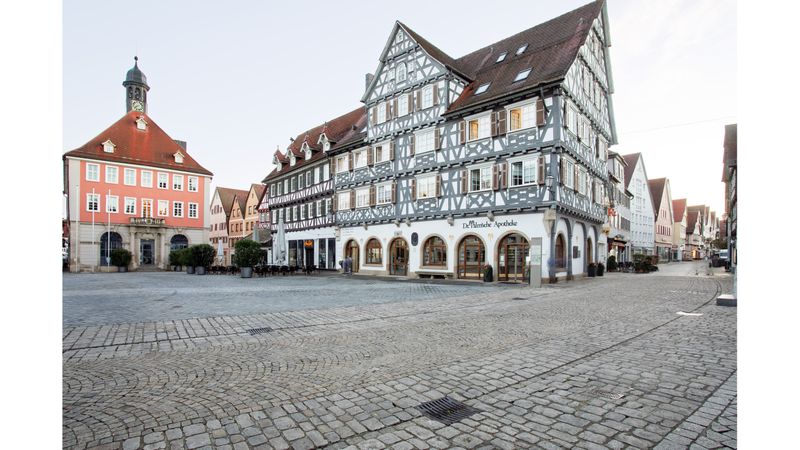 Marktplatz 2 in Schorndorf, das Stammhaus der Palm-Stiftung.(Bild:  Arnold Kumordzie)