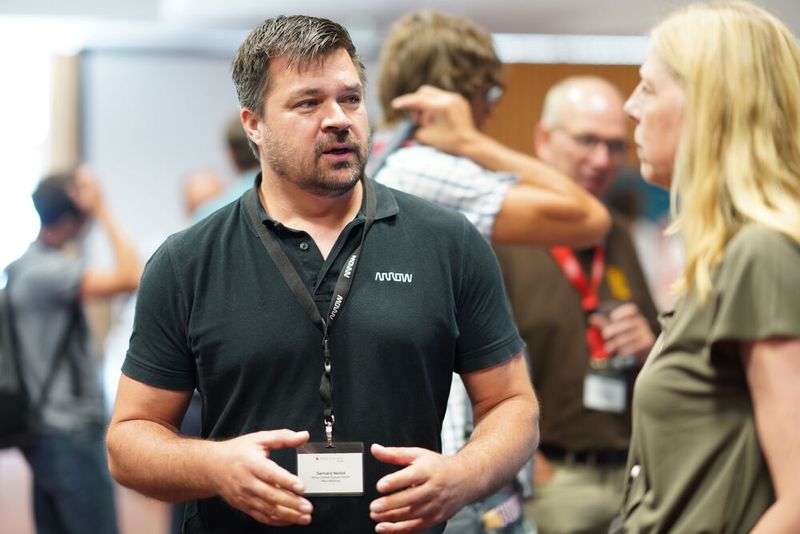 FPGA Conference Europe 2022: Über 70 Sprecher, 100 Vorträge und über 250 Teilnehmer – nach zwei Jahren mit Corona-bedingten Digitalkonferenzen fand die dreitägige FPGA Conference vom 5. bis 7. Juli 2022 endlich wieder als Präsenzveranstaltung statt. Besondere Highlights waren die spannende Keynote von Nick Ni von AMD/Xilinx, die interessante Couchtalk-Expertenrunde, der traditionelle BBQ-Grillabend sowie die vielen glücklichen Gewinner der Verlosungsaktionen.  (Bild: Nadine Stegemann)