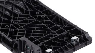 Multiaxial verstärktes Tepex für Rücksitz-Durchlade von Geländewagen (Lanxess)