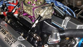 Die aus Polyamidguss gefertigte V8-Sauganlage ist im Motor eingebaut. (Bild: Rpm)