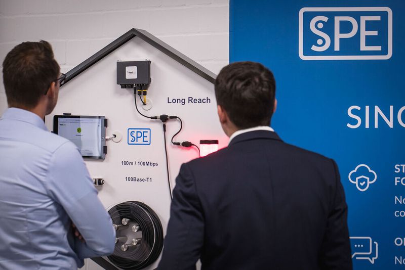 Steckverbinderkongress 2023 Tag 2: Kongress mit Trendthemen von PCF über DC-Steckverbinder, Hybridsteckverbinder, Qualifizierung, Single Pair Ethernet, Hands-on Workshops bis zu 3D-Druck und Konfektionierung. (Bild: Stefan Bausewein)