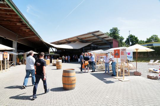 Am 17. und 18. Juni verwandelte Misch- und Dispergierspezialist Ystral für Prozessprofis seinen Firmenhauptsitz in das „Solution Village“. (Bild:  Ystral)