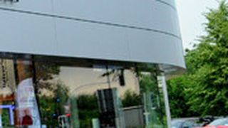 Der neue Porsche-Betrieb liegt in der Schmalkalder Straße. (Foto: Hülpert)