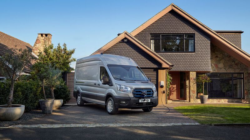 Der Ford E-Transit ist bereits bestellbar, ab Mai werden die ersten Exemplare ausgeliefert. (Ford)