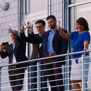 Das snom Team begrüßte die Gäste: (v. l.) Jason Green, Roman Hennes, Hannes Krüger und Heike Cantzler