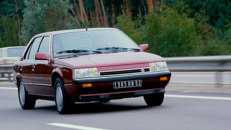 Von der Öffentlichkeit weitgehend unbemerkt blieb der für diese Epoche günstige Luftwiderstandsbeiwert (cw) des Renault 25, der in einigen Versionen mit 0,28 den des Audi 100 C3 von 1982 (0,3) unterbot. Mit seinen 151 kW/205 PS war solch ein Renault 233 km/h schnell. (Bild: Renault)
