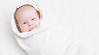 Die frühe Identifikation von Fehlbildungen oder auch angeborenen Erkrankungen bei Neugeborenen kann zur Verbesserung der medizinischen Versorgung betroffener Kinder beitragen (©pegbes – stock.adobe.com)