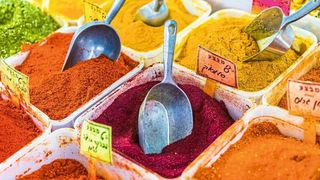 Pas simple de gérer les produits en vrac, un salon s'y consacre : VRAC TECH. (Dan Gold by Unsplash)