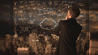 Mit einer intelligenten Cloud-Strategie können Unternehmen der Inflation den Schrecken nehmen. (Bild: ra2 studio - stock.adobe.com)