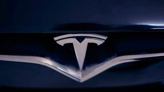 Tesla muss jetzt bis Herbst auf die Genehmigung des Ausbaus in Grünheide warten. Damit soll die Fertigungskapazität verdoppelt werden. Stellenstreichung wird es aber immer noch geben. Kleinere Bauvorhaben sind bereits jetzt schon möglich ... (Bild: Tesla)