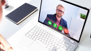 Gudat Solutions bietet Kfz-Betrieben einen neuen Kanal, um intern zu kommunizieren. (Bild: Gudat)