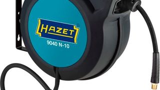 Der Schlauchaufroller ist für Druckluft- und Wasserverteilung geeignet. (Hazet)