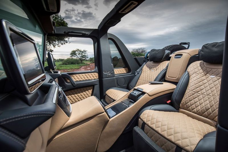 Nachdem die Schwaben den Radstand zugunsten der Hinterbänkler um 60 Zentimeter gestreckt haben, haben sie im Fond die First-Class-Sessel aus der Maybach-Version der S-Klasse eingebaut. (Daimler)