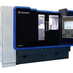 Hier die Estarta-175 mit geschlossenen Türen. Hochpräzise Schleifergebnisse beim Einstech- und Durchgangsschleifen für kleine bis mittlere Werkstückgrößen (bis 40 mm Durchmesser) sind ihre Domäne, sagt Danobat.