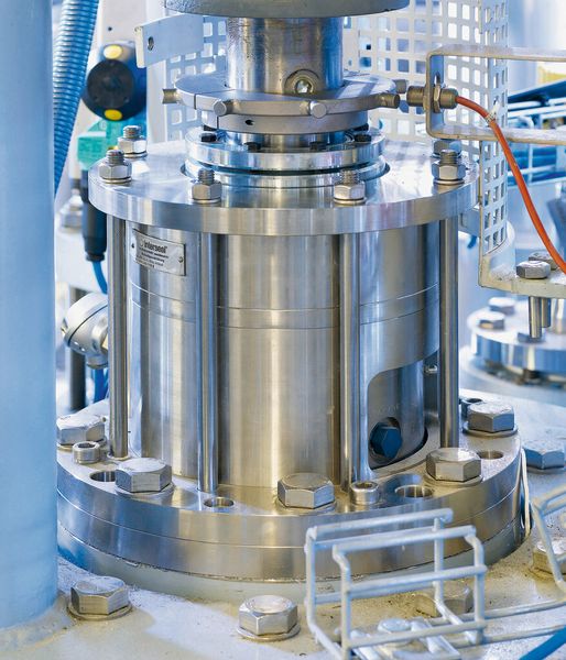 Bild 1: Das Verhalten des gesamten Dichtsystems bei korrosivem Angriff oder auch starker Stoßbelastung wird vom Schichtaufbau maßgeblich bestimmt. (Bild: Fraunhofer-IST)