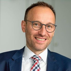 Thomas Basten leitet seit dem 1. Januar 2021 den Evonik-Standort Darmstadt mit der Betriebsstätte Weiterstadt.