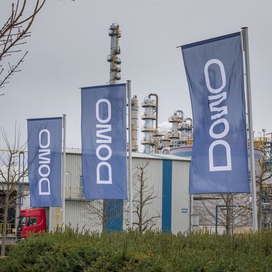 Standort in Leuna: Domo stellt in Sachsen-Anhalt unter anderem hitzebeständige Kunststoffe her. (Bild: Domo)