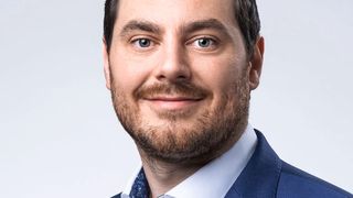„Unser Ziel ist es, eine führende Rolle bei der Umsetzung von Lösungen und der Validierung von Klinkersubstituten einzunehmen, um so die CO2-Emissionen in der Zementproduktion signifikant zu reduzieren“, sagt André Appel, Leiter des Testcenters in Darmstadt.  (Bild: Qlar)