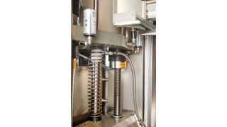 Das Innenleben der Weltrekord-Espresso-Maschine von SK tec S. A. zur Produktion grosser Mengen an Espresso innerhalb kürzester Zeit. (Bild: Nozag)