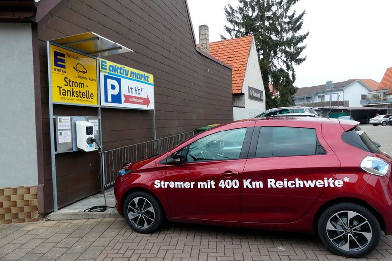 Die von den Herstellern beworbene NEFZ-Reichweite sollte man mit Vorsicht betrachten. (Schmidt/»kfz-betrieb«)