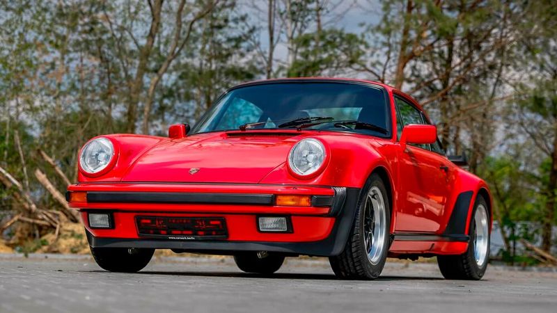 Noch bis zum Modelljahr 1987 verfügte der 911 Turbo nur über ein 4-Gang-Getriebe. Erst ein Jahr später war eine 5-Gang-Box, basierend auf dem Getriebetyp G50, lieferbar. (Bild: Kickdown)