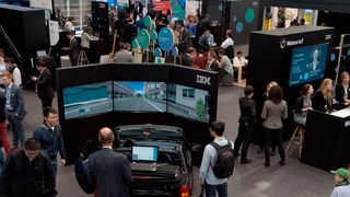 Rund 590 Aussteller zeigen auf der Digital Factory 2018 mehr als 1600 Produkte.
 (Bild: Deutsche Messe)