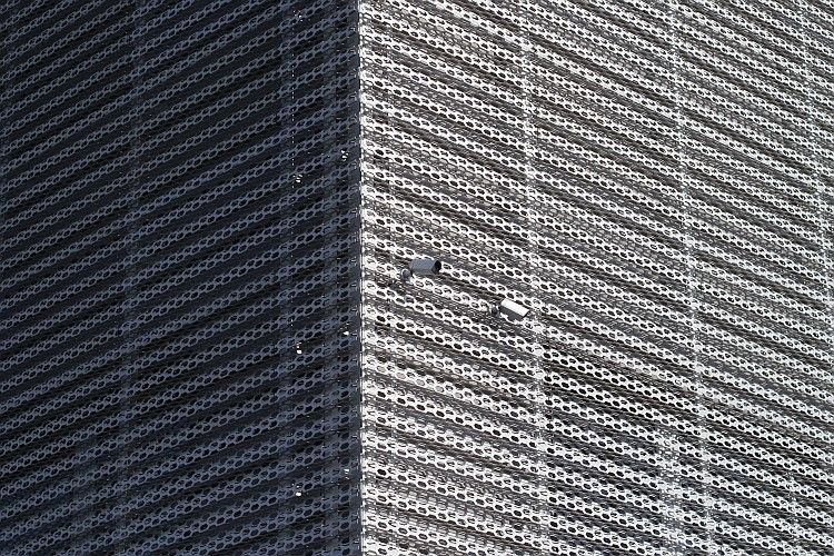 Die dezent gehalten Kameras sollen sich in das Bild des Unternehmens einfügen, ohne den optischen Eindruck zu beeinträchtigen.  (Secontec)