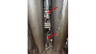 Abb.1: Im extremen Arbeitseinsatz: Einsatz von zwei Schlangen-Arm-Robotern im Kraftwerk. 
     Bilder: THK (Archiv: Vogel Business Media)