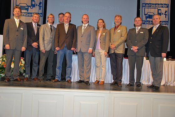 Der neu gewählte ZKF-Vorstand (v. l.): Holger Schmädicke, Detlef Thedens, Ulrich Schäfer (Vizepräsident), Klaus Steinforth, Jens Klopp, Peter Börner (Präsident), Ines Hensel, Uwe Heiseler, Thomas Gessner und Claus Evels (Vizepräsident). Nicht im Bild ist Alice Baker. (Archiv: Vogel Business Media)