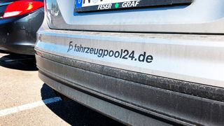 120 Gebrauchtwagen sind bei Fahrzeugpool 24 ständig vorhanden. (Bild: Seyerlein/»kfz-betrieb«)