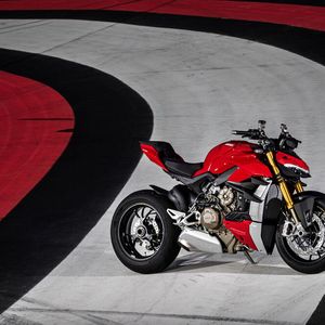 Ducati Streetfighter V4 Schonstes Motorrad Der Eicma 2019