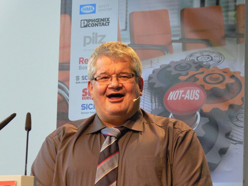... Andreas Bräuninger (Bräuninger Technologie). Dies war eine gute Basis für die anschließenden Disskussionsrunde mit den Teilnehmern. (U. Drescher, konstruktionspraxis)