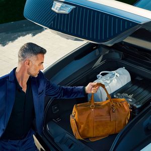 Allein die 345 Liter Frunk-Stauraum sind großzügig dimensioniert.(Bild:  Cadillac)