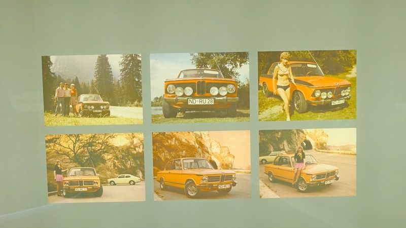 Zugegeben: In den Siebzigern war die Affinität der Menschen zu ihrem bzw. einem Auto noch höher als heute. (Bild: Dominsky – VCG)