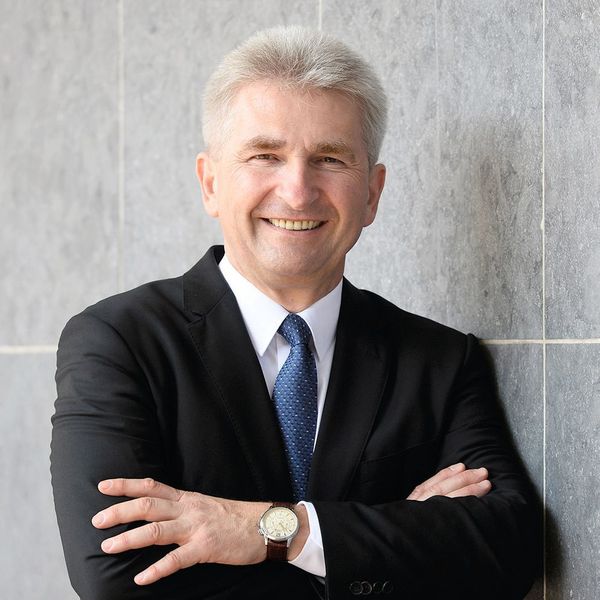Prof. Dr. Andreas Pinkwart, Digitalminister in NRW, betont die Notwendigkeit von Maßnahmen zur IT-Sicherheit für die Wirtschaft (© MWIDE NRW/R. Pfeil)
