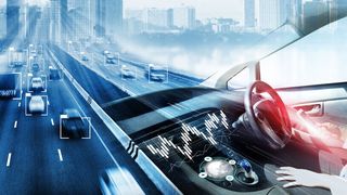 Einem menschlichen Fahrer fällt es leicht, Fußgänger zu erkennen. Beim Autonomen Fahren müssen die verwendeten CNNs jedoch umfangreich angelernt werden. (Clipdealer)